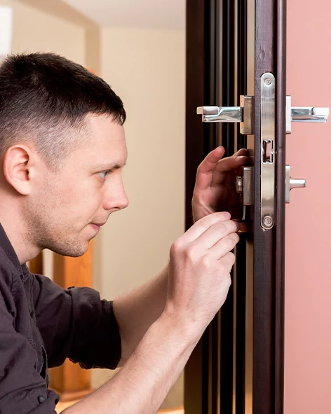 : Professional Locksmith For Commercial And Residential Locksmith Services in Pompano Beach, FL